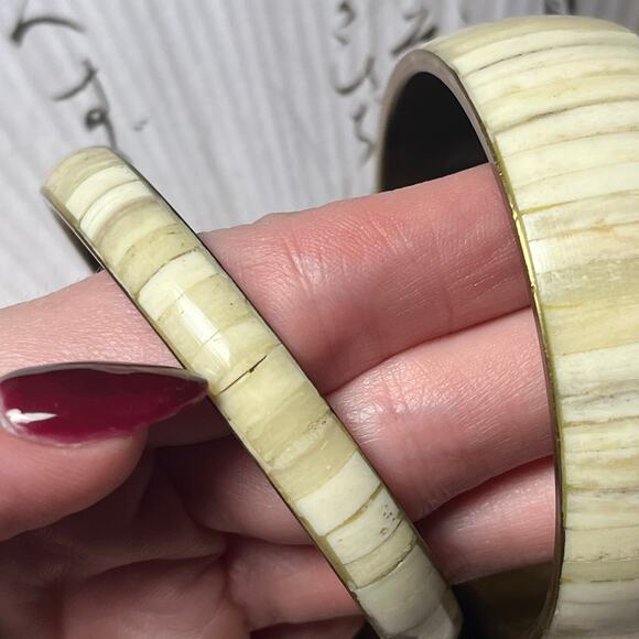 Vintage Boho Bohemian White Bone ? and Brass Bangle Bracelet Set - Picture 5 of 7